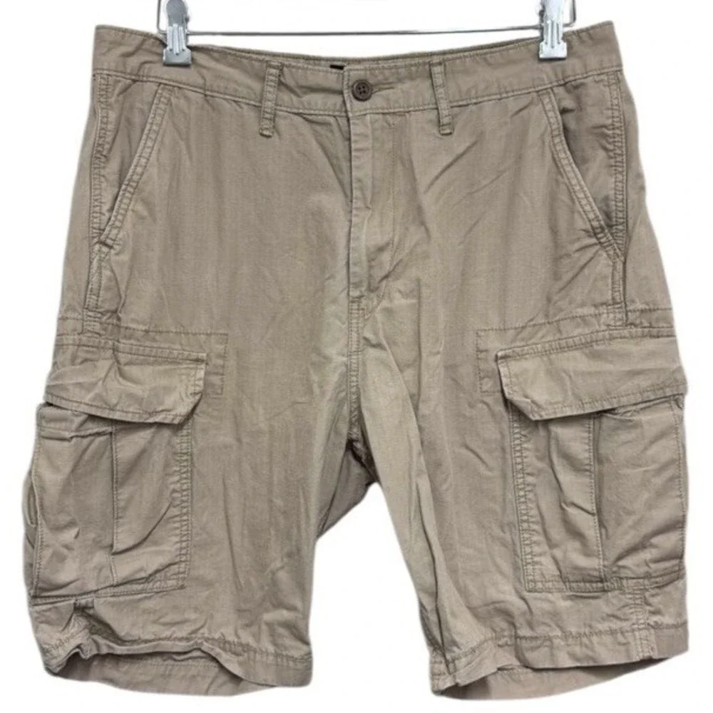 Levis Mens Cargo Shorts Khaki Tan Utility Gorpcore Hiking WaterLess Size 34